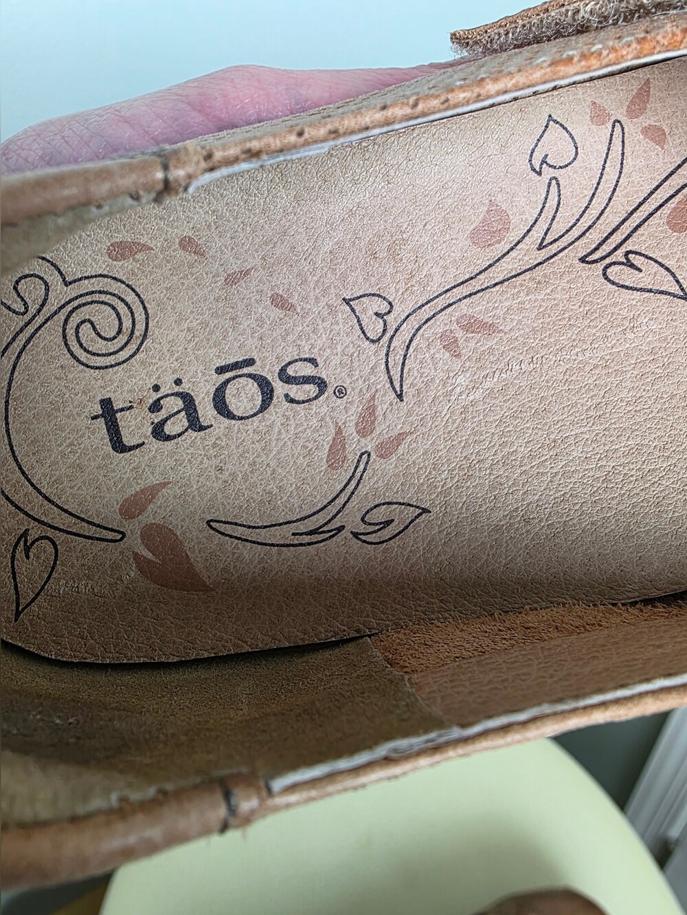 Taos Boho Scamp Perforated Leather Mary Jane Flats - Tan - Size 7.5 - Like New! - Picture 17 of 17